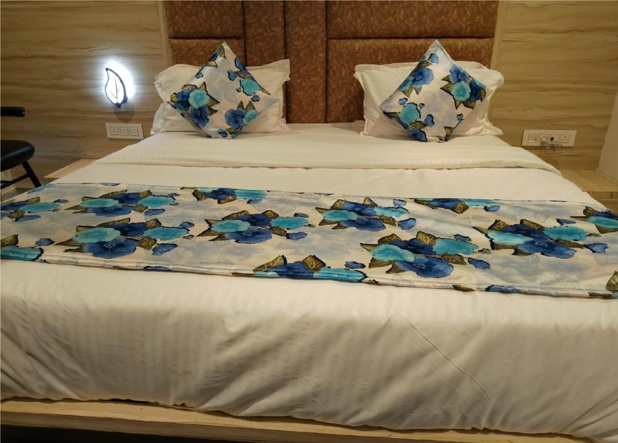 Hotel Lotus Villa Ahmedabad Exterior photo