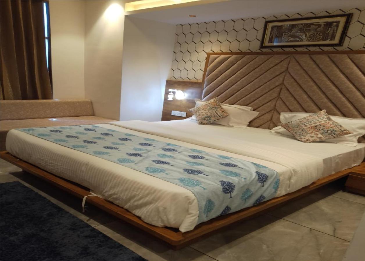 Hotel Lotus Villa Ahmedabad Exterior photo